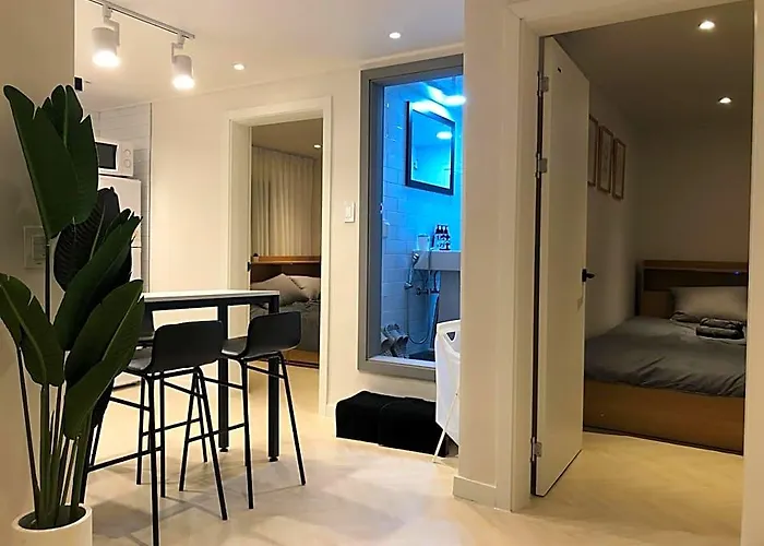 Hotel Daon House